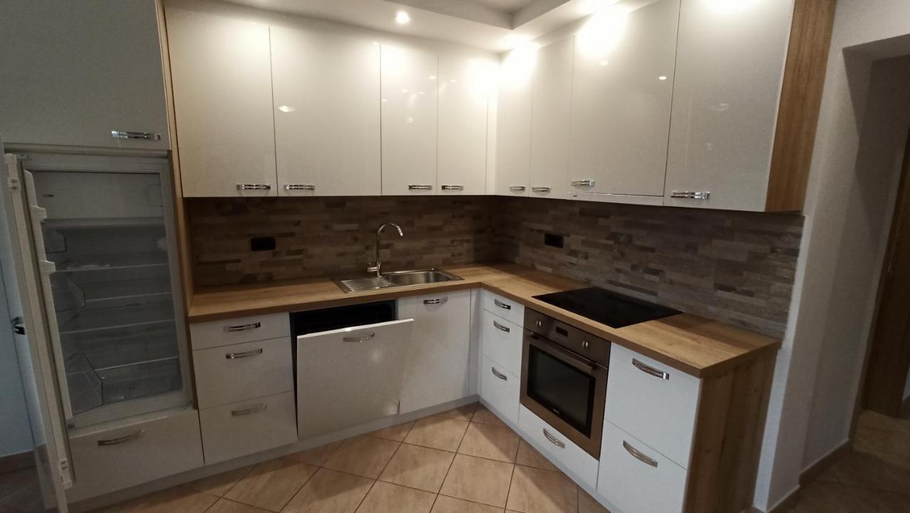 Apartma Apollonio Crni Kal Exterior photo