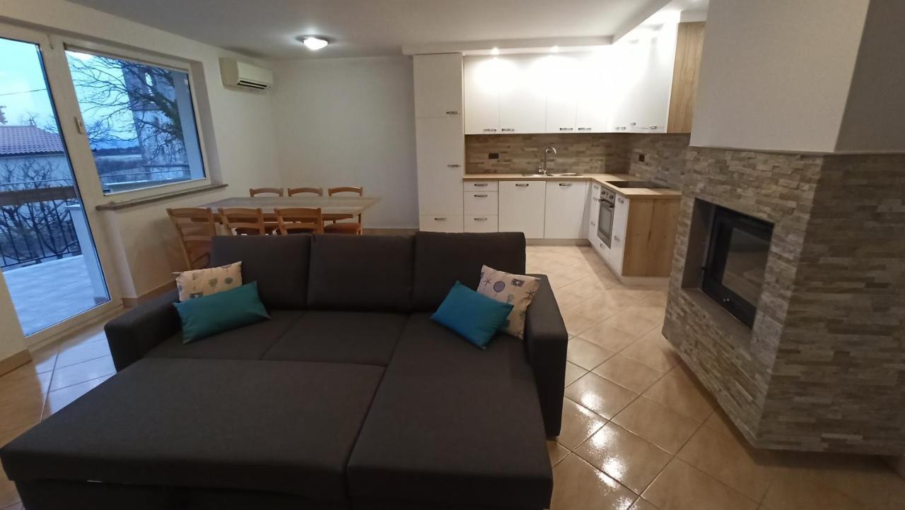 Apartma Apollonio Crni Kal Exterior photo